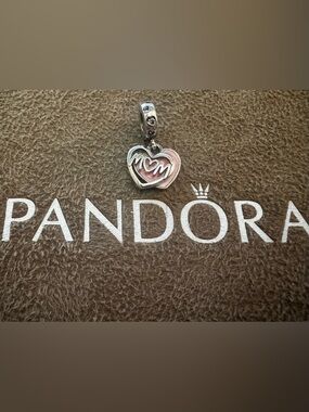 Authentic Pandora Mom Script Heart Dangle
Charm